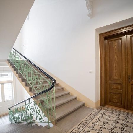 New Apartments Near Dancing House Prague Exterior photo